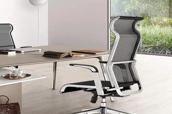 人体工学设计的办公电脑椅子
